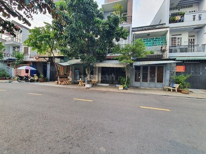 Giảm 2 TỶ còn 9.5 tỷ-Bán nhà MT Lê Niệm-DT 4x17- 2 Lầu-St GIÁ QUÁ TỐT