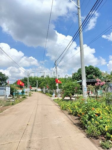 Ngộp ngân hàng chính chủ cần bay gấp lô đất mặt tiền betong