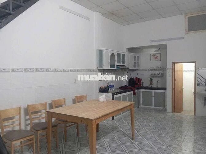 Cho thuê nhà 2pn đường Hà Thị Đát hẻm xe hơi nhỏ Quận Tân Phú
