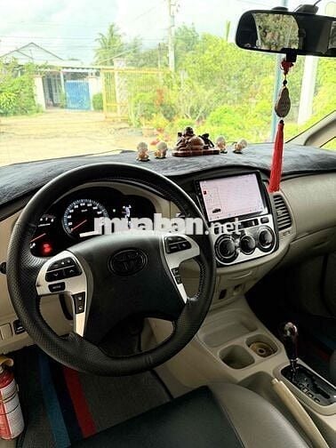 Toyota Innova 2013 Vàng cát