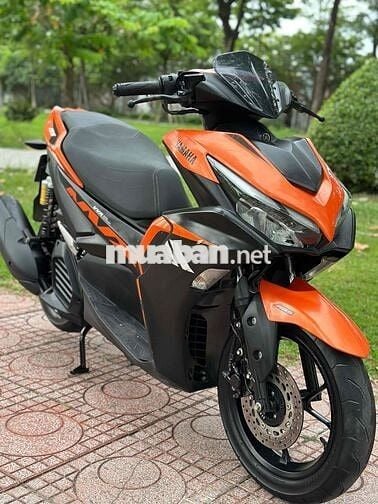 Yamaha NVX V2 ABS Cam đen