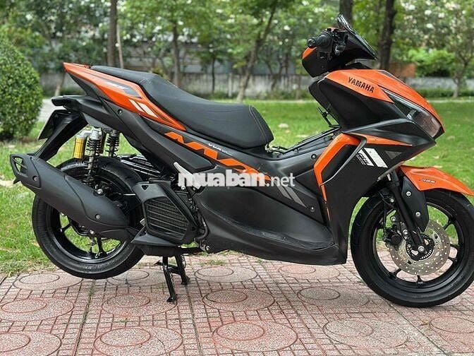 Yamaha NVX V2 ABS Cam đen