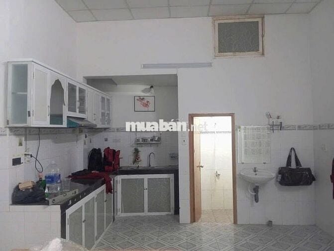 Cho thuê nhà 2pn đường Hà Thị Đát hẻm xe hơi nhỏ Quận Tân Phú