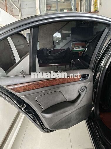 BMW 318I 2004 Tự động Đen