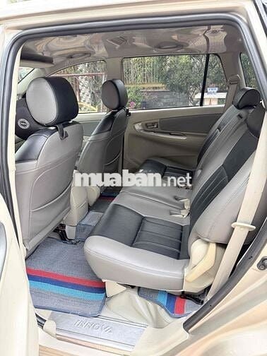 Toyota Innova 2013 Vàng cát