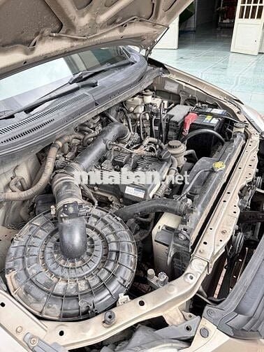 Toyota Innova 2013 Vàng cát