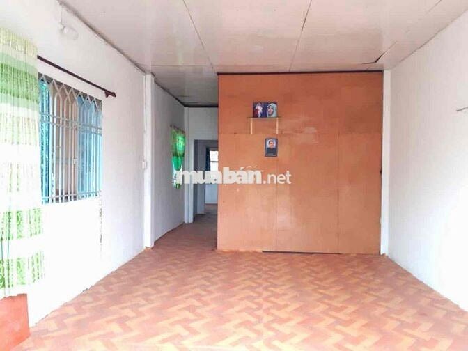 BÁN ĐẤT TẶNG NHÀ - TRỤC PHẠM VĂN ĐỒNG - HẺM Ô TÔ - 100m2 - 4.8 TỶ