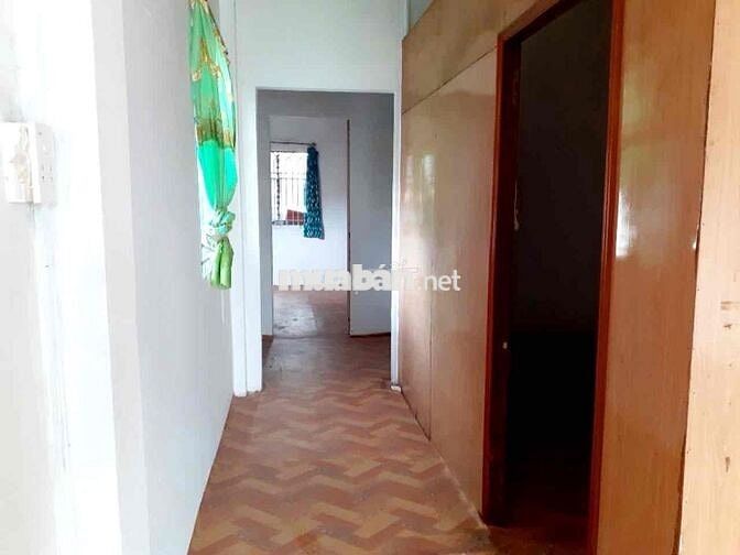 BÁN ĐẤT TẶNG NHÀ - TRỤC PHẠM VĂN ĐỒNG - HẺM Ô TÔ - 100m2 - 4.8 TỶ