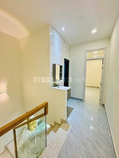 NHÀ ĐẸP - FULL NỘI THẤT - XE 7 CHỖ ĐỖ CỬA - CHỈ 1 CĂN RA MẶT TIỀN 