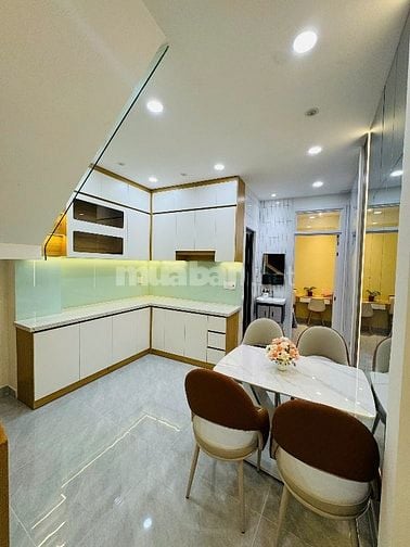 NHÀ ĐẸP - FULL NỘI THẤT - XE 7 CHỖ ĐỖ CỬA - CHỈ 1 CĂN RA MẶT TIỀN 
