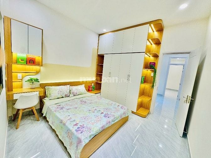 NHÀ ĐẸP - FULL NỘI THẤT - XE 7 CHỖ ĐỖ CỬA - CHỈ 1 CĂN RA MẶT TIỀN 