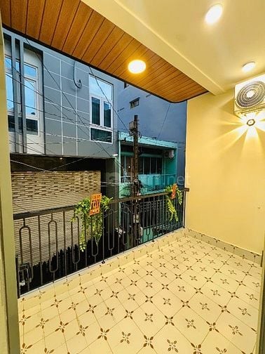 NHÀ ĐẸP - FULL NỘI THẤT - XE 7 CHỖ ĐỖ CỬA - CHỈ 1 CĂN RA MẶT TIỀN 