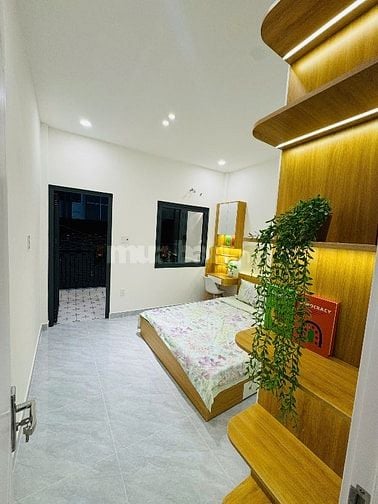 NHÀ ĐẸP - FULL NỘI THẤT - XE 7 CHỖ ĐỖ CỬA - CHỈ 1 CĂN RA MẶT TIỀN 