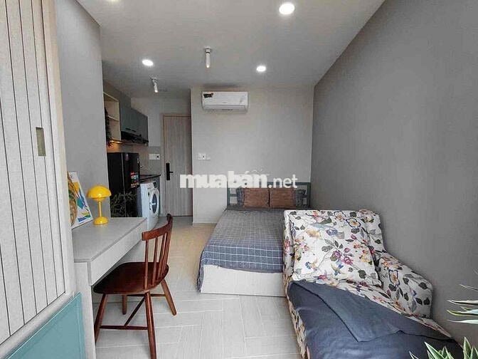 Sắp trống phòng ban công Nơ Trang Long Bình Thạnh có thang máy