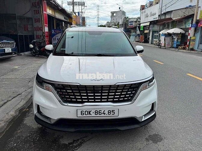 Kia Carnival Premium 2021 màu trắng