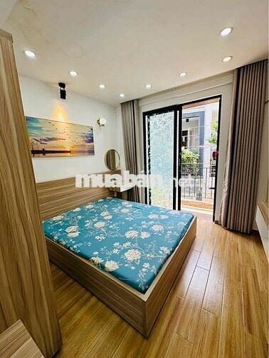 Bán nhà đẹp hẻm xe hơi khu trung tâm Gò Vấp cách E MART 2 5 phút .
