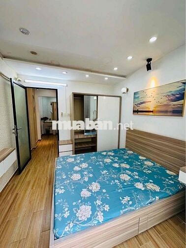 Bán nhà đẹp hẻm xe hơi khu trung tâm Gò Vấp cách E MART 2 5 phút .