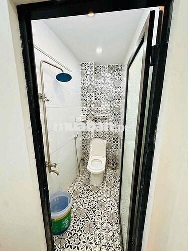 Bán nhà đẹp hẻm xe hơi khu trung tâm Gò Vấp cách E MART 2 5 phút .