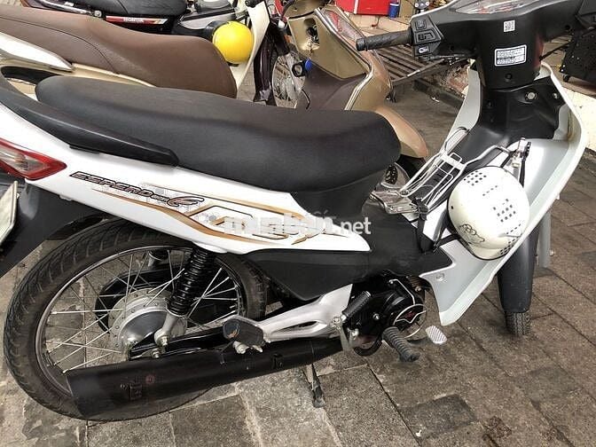 Detec DS7 2022 50cc Trắng