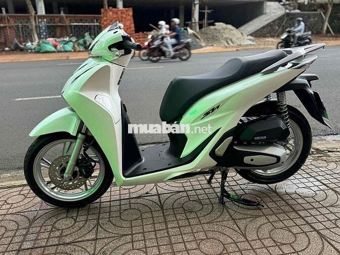 SH Nam đK 06/ 2026 Trắng 1000 km . Mới mua 30 ngay