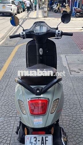 Vespa 50 2024 Xám