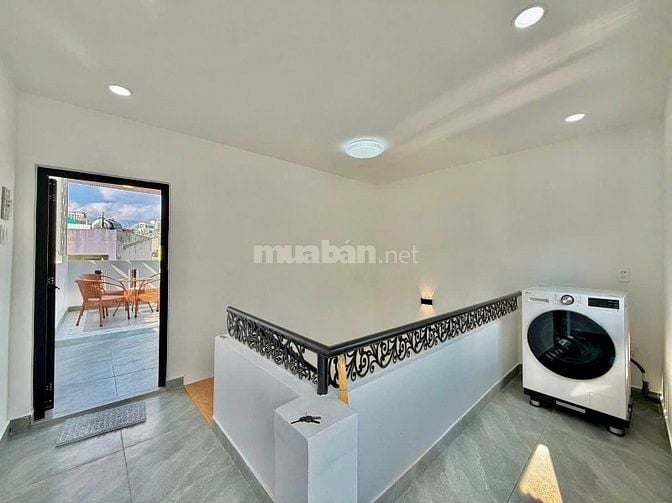 Nhà mới đẹp - Full Nội Thất. Phan Đình Phùng. 52m vuông 4 tầng