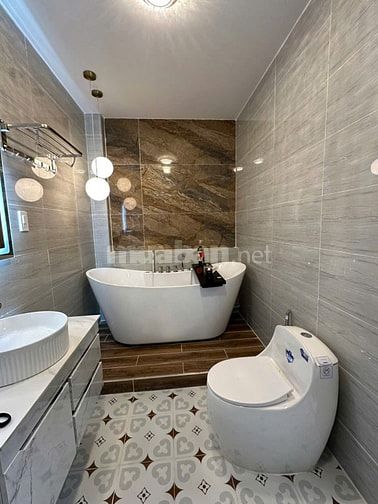 Nhà mới đẹp - Full Nội Thất. Phan Đình Phùng. 52m vuông 4 tầng