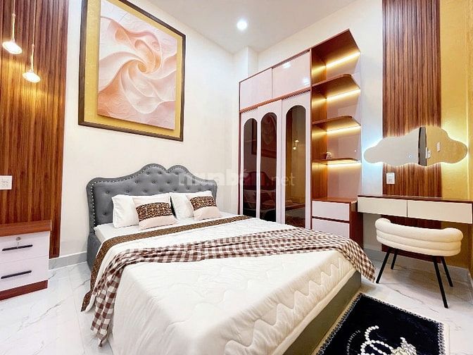 Nhà mới đẹp - Full Nội Thất. Phan Đình Phùng. 52m vuông 4 tầng
