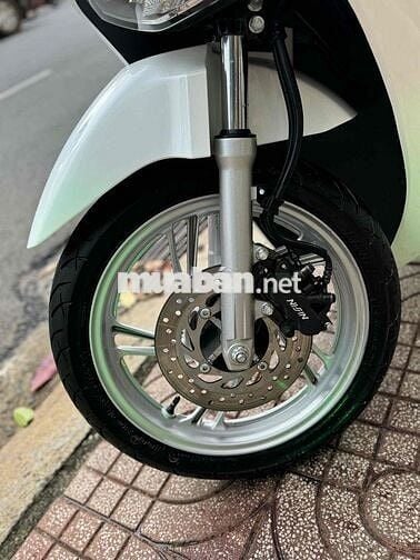 SH Nam đK 06/ 2026 Trắng 1000 km . Mới mua 30 ngay