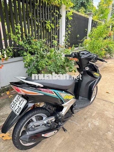 Yamaha Luvias 2011 Đen