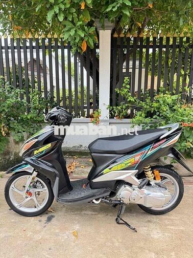Yamaha Luvias 2011 Đen