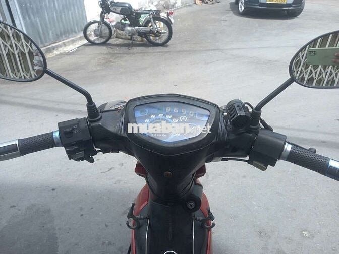 Yamaha Sirius Đỏ đen đã sử dụng