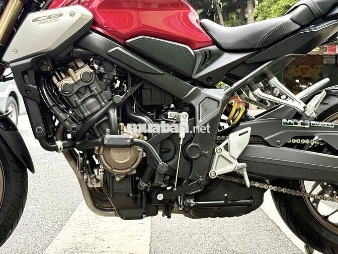 Honda CB650R 2020, biển số thành phố 