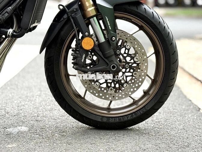 Honda CB650R 2020, biển số thành phố 