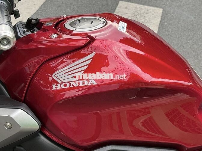 Honda CB650R 2020, biển số thành phố 