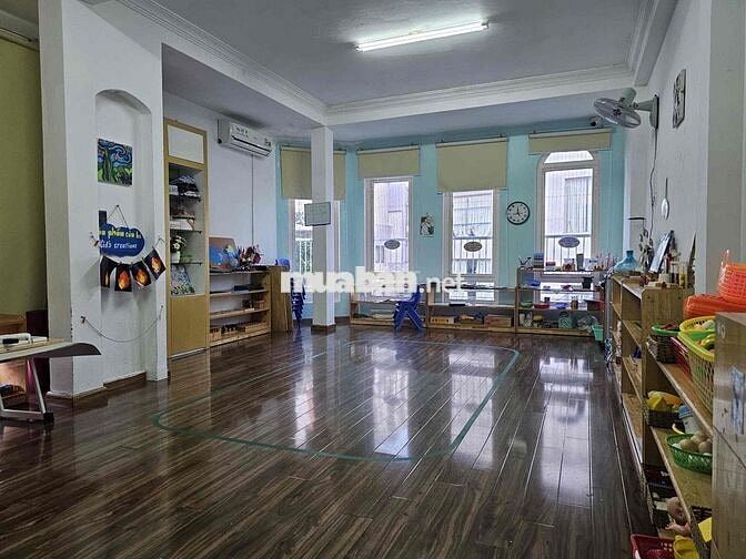 CHO THUÊ NHÀ GÓC 2 MT Hẻm LÊ ĐẠI HÀNH | 200m2 | 4 LẦU | Showroom, Vp