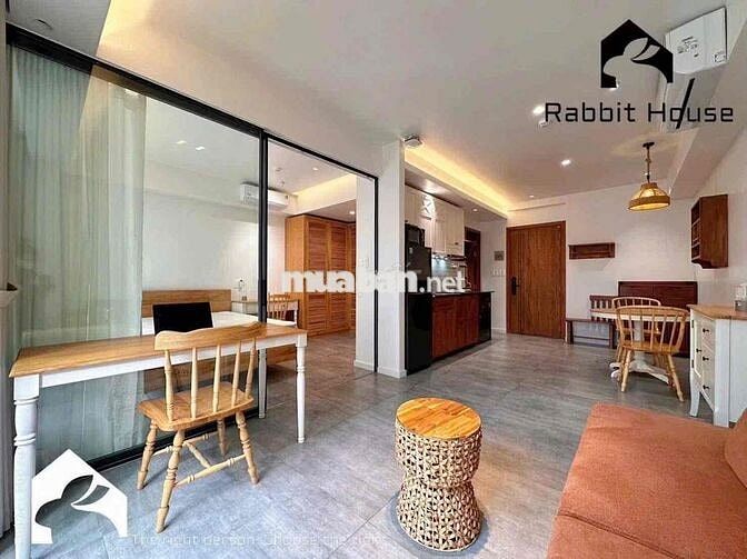 Căn hộ 1 phòng ngủ ban công tách bếp full nội thất Võ Văn Tần, quận 3