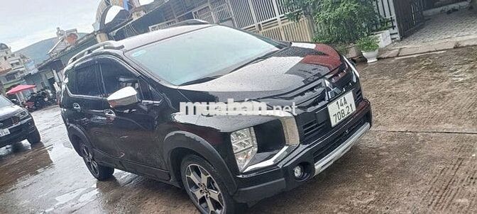 Mitsubishi Xpander Cross Đen