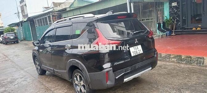 Mitsubishi Xpander Cross Đen