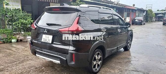 Mitsubishi Xpander Cross Đen