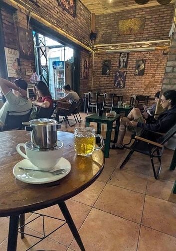 Sang quán Cafe căn góc 9x30 Trần Nhật Duật-Quận 1, đã mở được 9 năm