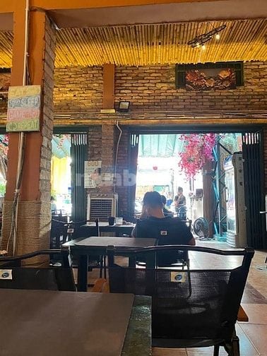 Sang quán Cafe căn góc 9x30 Trần Nhật Duật-Quận 1, đã mở được 9 năm