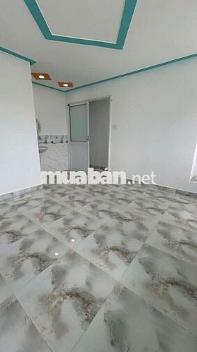 Bán nhà nhỏ 25m2 Xuân Thới Thượng Hóc Môn sơn mới màu xanh ,ở liền