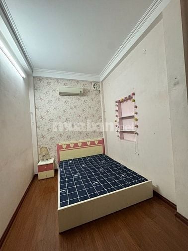 Cho thuê nhà riêng 3 tầng tại ngõ 13 đường Lĩnh Nam, phường Vĩnh Tuy, 