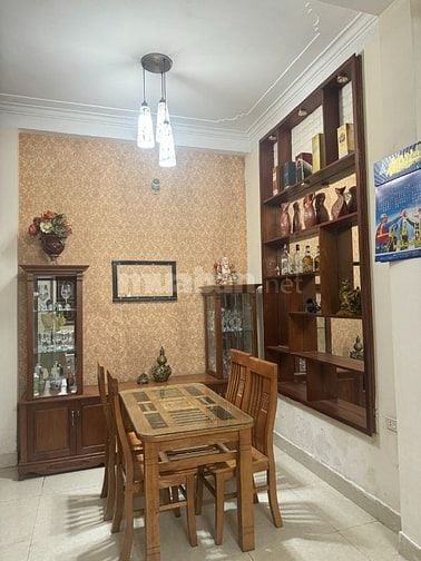 Cho thuê nhà riêng 3 tầng tại ngõ 13 đường Lĩnh Nam, phường Vĩnh Tuy, 