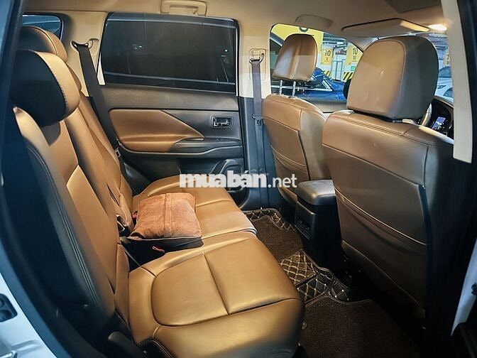 Mitsubishi Outlander 2.0 2019 Trắng