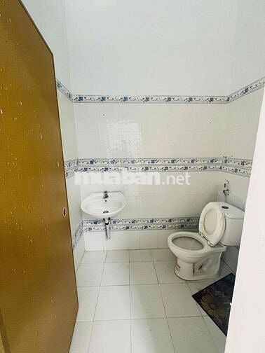NHÀ NGUYÊN CĂN - 2 TẦNG + LỬNG - LÊ DUẨN, TRUNG TÂM - NGAY SÁT MT