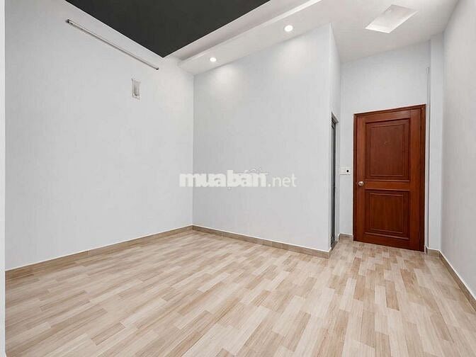 Nhà đẹp 2 máy lạnh wc riêng từng phòng