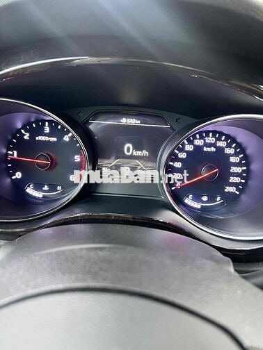 Kia Grand Sedona Đen 77673 km