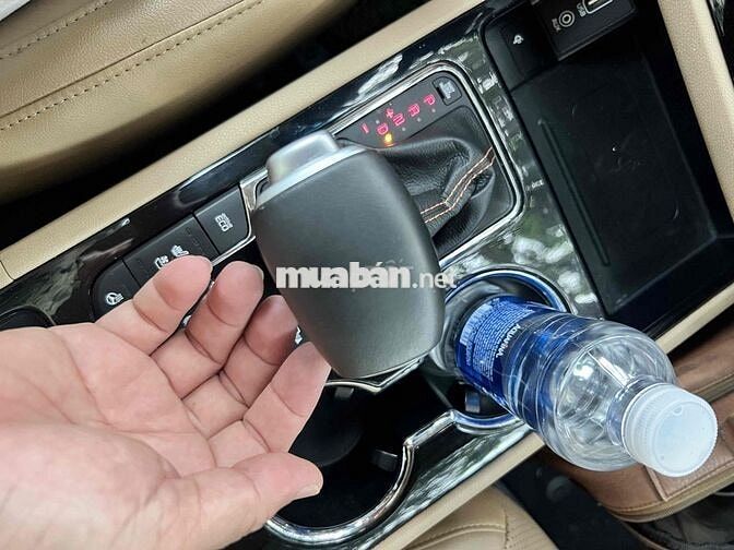 Kia Grand Sedona Đen 77673 km